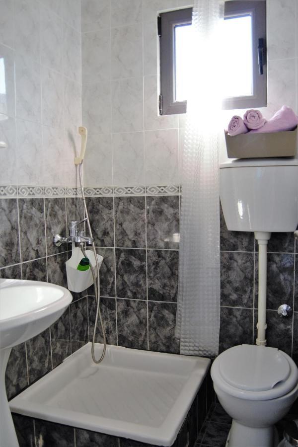 Yeshill Apart & Studio Budva Buitenkant foto
