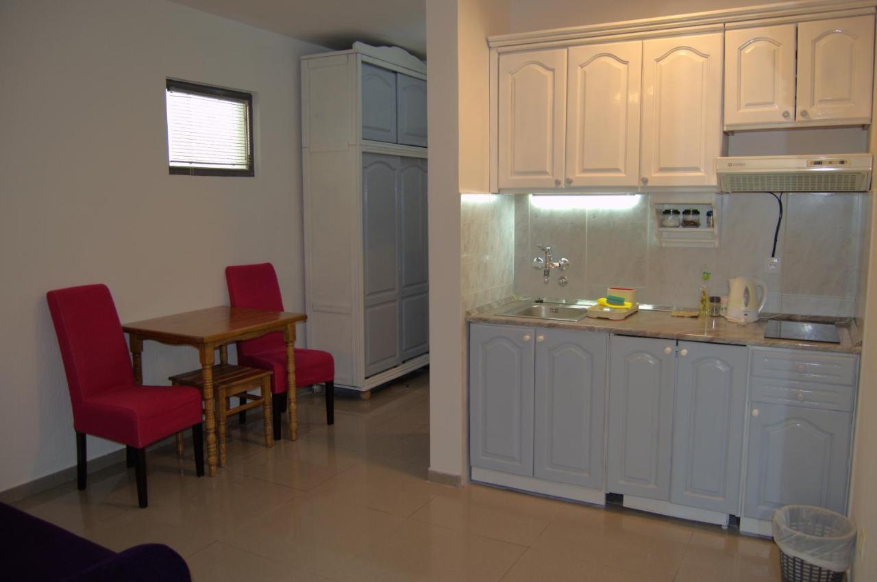 Yeshill Apart & Studio Budva Buitenkant foto