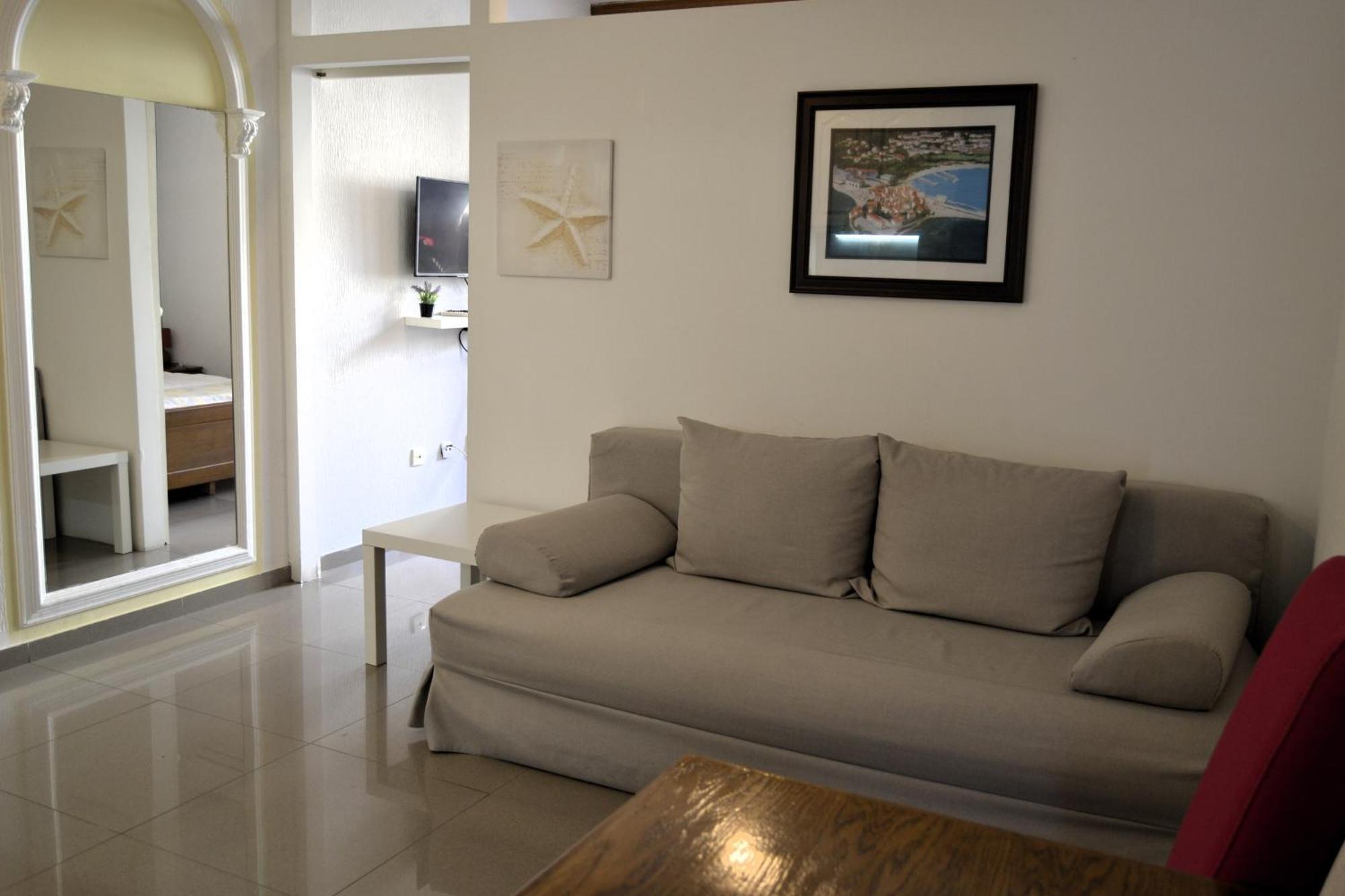 Yeshill Apart & Studio Budva Buitenkant foto